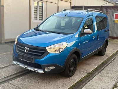 Gebraucht Dacia Dokker Stepway 116 PS (85 kW) 2016 Blau Van / Kleinbus