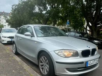 Gebraucht BMW 116 2009 Silber Kleinwagen