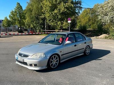 Usata Honda Civic 114 CV (83 kW) 2000 Argento Berlina