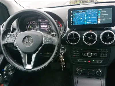 Gebraucht Mercedes B200 156 PS (114 kW) 2014 Schwarz Kleinwagen