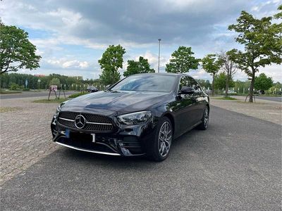 Second-hand Mercedes E400 330 CP (242 kW) 2020 Negru Berlinǎ