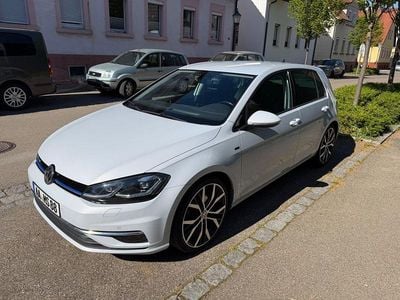 Usata VW Golf VII Join 131 CV (96 kW) 2018 Argento Berlina