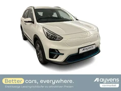 Gebraucht Kia e-Niro Vision 150 kW (204 PS) 2022 (ud) schneeweiß SUV