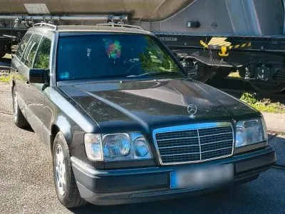 Gebraucht Mercedes E280 193 PS (141 kW) 1993 Schwarz Kombi