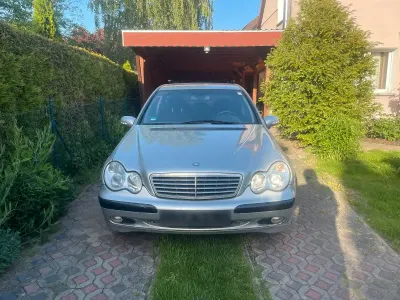 Gebraucht Mercedes C180 130 PS (95 kW) 2001 Grau Limousine