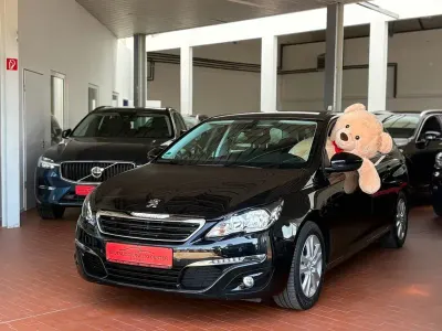 Gebraucht Peugeot 308 SW Active 120 PS (88 kW) 2015 Schwarz Kombi