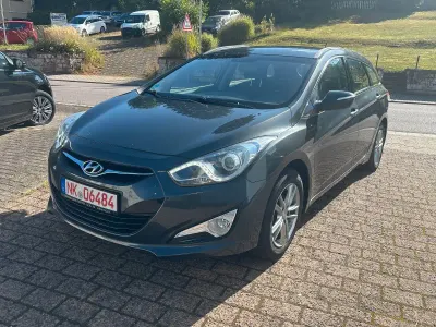 Gebraucht Hyundai i40 136 PS (100 kW) 2013 Grau Kombi