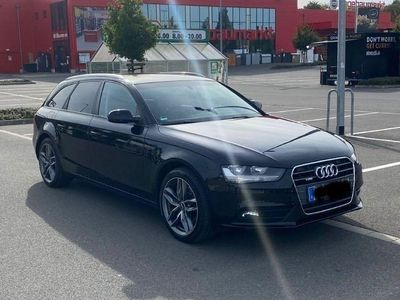 Schwarz Gebraucht 2012 Audi A4 S-Line Kombi | 10.700 € (Teuer)