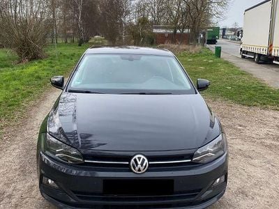 Gebraucht VW Polo IQ Drive 65 PS (47 kW) 2019 Grau Kleinwagen