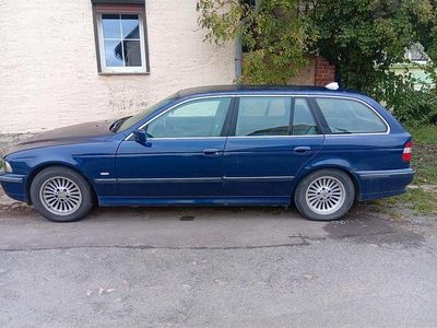 BMW 523