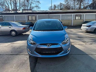Gebraucht Hyundai ix20 Comfort 90 PS (66 kW) 2011 Blau Kleinwagen