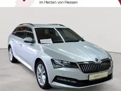 Gebraucht Skoda Superb Ambition 200 PS (147 kW) 2023 Silber Kombi