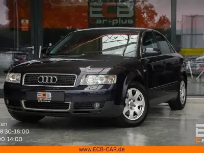 Gebraucht Audi A4 131 PS (96 kW) 2001 Blau Limousine