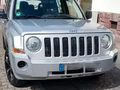Gebraucht Jeep Patriot 125 PS (91 kW) 2010 Silber SUV