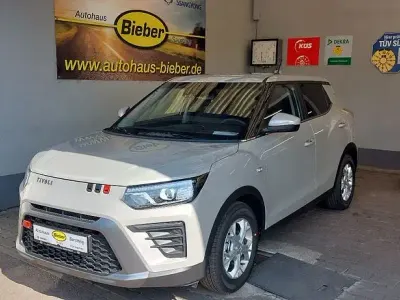 Neu KGM Tivoli 163 PS (119 kW) 2026 Beige SUV
