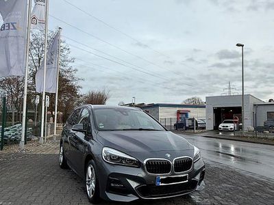 Gebraucht BMW 218 M Sport 150 PS (110 kW) 2018 Grau Van / Kleinbus