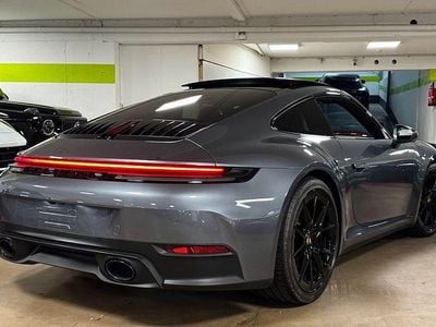 Porsche 911 Carrera