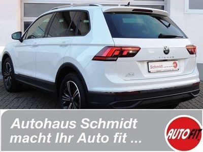 Weiß metallic Gebraucht 2023 VW Tiguan Active SUV | 36.580 €