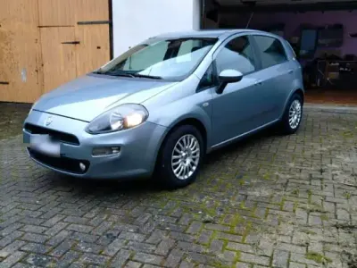 Gebraucht Fiat Punto 78 PS (57 kW) 2012 Silber Kleinwagen