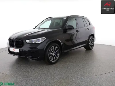 Gebraucht BMW X5 M Sport 340 PS (250 kW) 2022 Black sapphire SUV