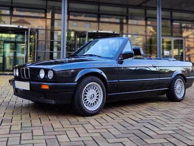 Gebraucht BMW 318 Cabriolet M Sport 113 PS (83 kW) 1991 Schwarz Cabrio