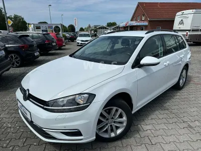 Gebraucht VW Golf VII Comfortline 116 PS (85 kW) 2019 Weiß Kombi