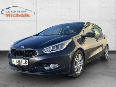 Gebraucht Kia Ceed 135 PS (99 kW) 2013 Dark gun metal Kleinwagen