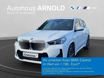 Gebraucht BMW iX1 M Sport 230 kW (313 PS) 2025 Alpinweiß uni SUV