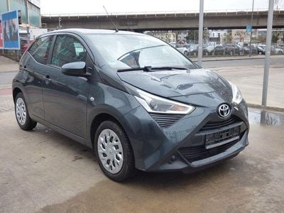Usata Toyota Aygo X-play 72 CV (52 kW) 2021 Grigio Utilitaria