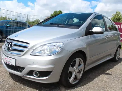 Gebraucht Mercedes B180 109 PS (80 kW) 2008 Silber Van / Kleinbus