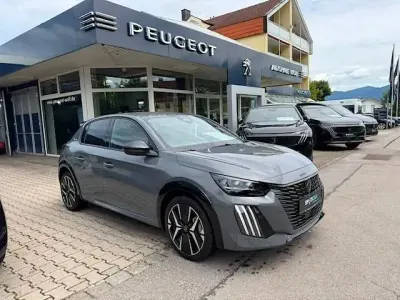 Neu Peugeot 208 GT 101 PS (74 kW) 2025 Grau Kleinwagen