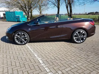 Gebraucht Opel Cascada Innovation 170 PS (125 kW) 2014 Braun Cabrio