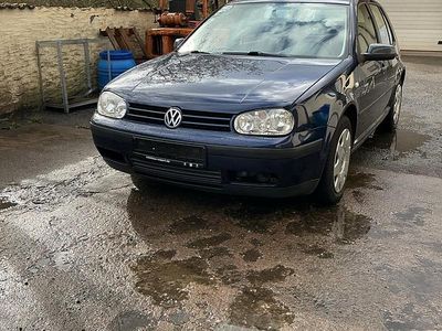 Gebraucht VW Golf IV 105 PS (77 kW) 2001 Blau Kleinwagen