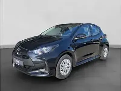 Ny Toyota Yaris Hybrid Business Edition 92 HK (67 kW) 2026 Hvid Hatchback