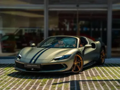Gebraucht Ferrari 296 2025 Grün Cabrio