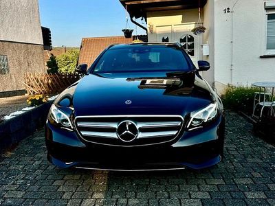 Schwarz Gebraucht 2018 Mercedes E220 Kombi | 22.500 € (Teuer)