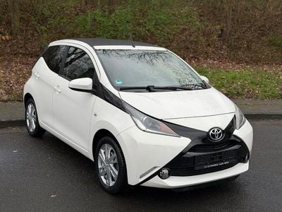 Gebraucht Toyota Aygo X-wave 69 PS (50 kW) 2015 Weiß Kleinwagen