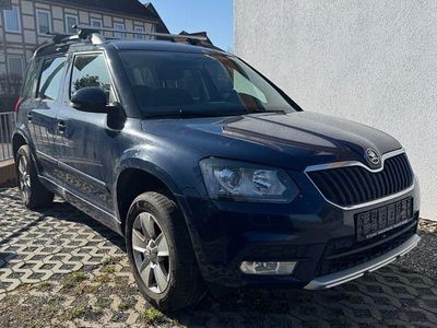 Gebraucht Skoda Yeti Adventure 140 PS (102 kW) 2015 Blau SUV