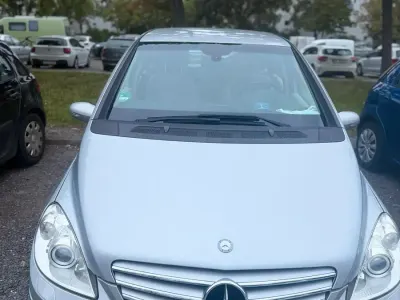 Gebraucht Mercedes B200 136 PS (100 kW) 2008 Silber Van / Kleinbus
