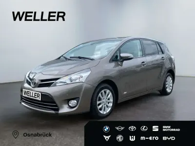 Gebraucht Toyota Verso Edition-S 147 PS (108 kW) 2016 Grau Van / Kleinbus