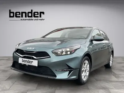Używany Kia Ceed Vision 99 KM (72 kW) 2025 Szary Hatchback