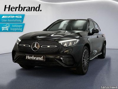 Metalliclack obsidianschwarz Gebraucht 2025 Mercedes GLC200 AMG SUV | 55.500 €