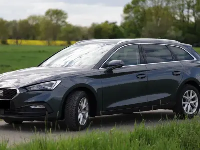 Usata Seat Leon Style 150 CV (110 kW) 2021 Grigio Station wagon