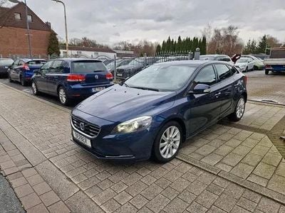 Gebraucht Volvo V40 You! 114 PS (83 kW) 2015 Blau Limousine