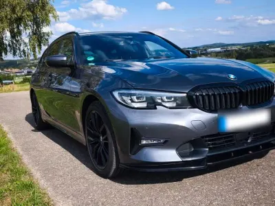 Gebraucht BMW 320 Sport Line 190 PS (139 kW) 2021 Grau Kombi