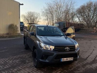 Grau Gebraucht 2017 Toyota HiLux Abholung | 28.000 €