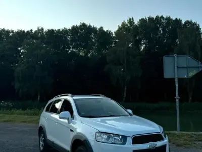 Gebraucht Chevrolet Captiva 163 PS (119 kW) 2012 Weiß SUV