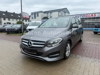 Gebraucht Mercedes B180 Style 109 PS (80 kW) 2015 Grau Van / Kleinbus