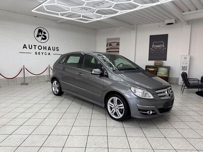 Second-hand Mercedes E200 Edition 193 CP (141 kW) 2009 Gri Berlinǎ