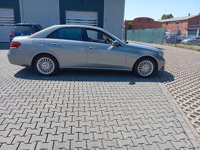 Mercedes E220